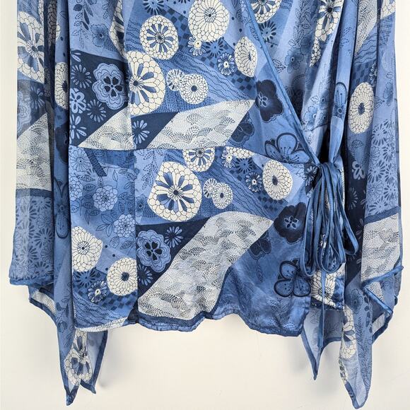 Lane Bryant Blue Silk Floral‎ Wrap Peplum Blouse Size 18/20 Whimsical Fairycore - Picture 3 of 7